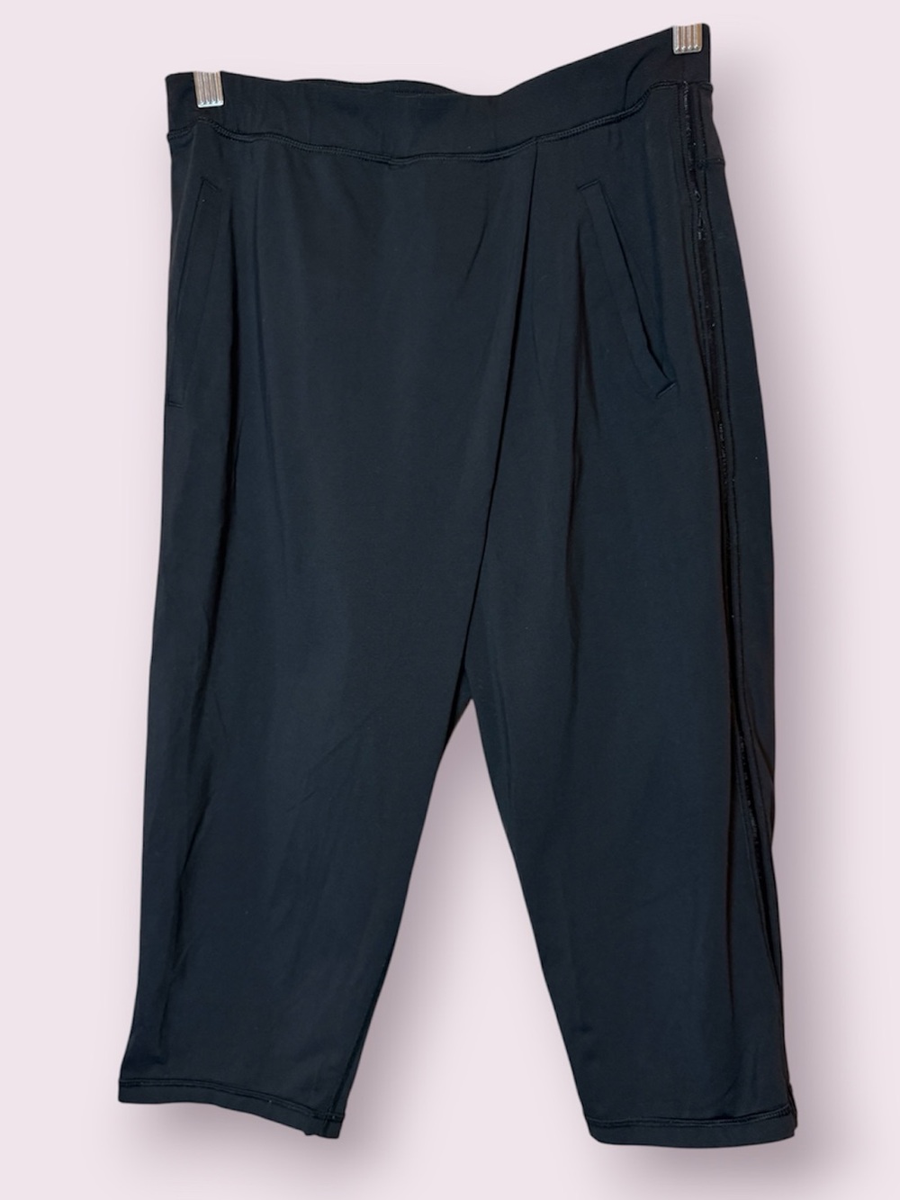 Lululemon Retreat Yogi Crop Wrap Front Workout Pants Black Size 4